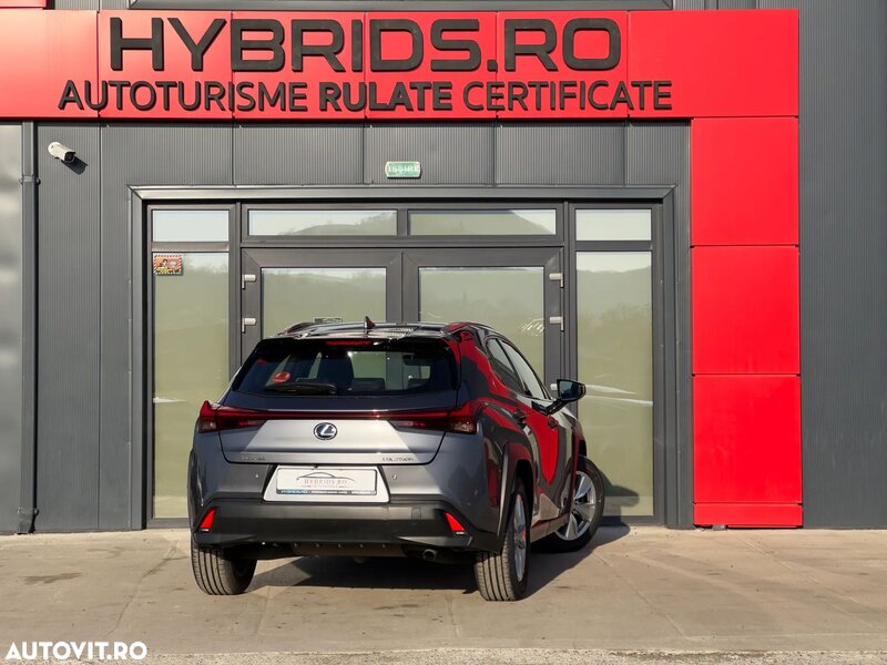 Lexus UX